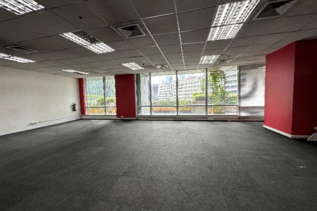 Office Space for Lease in the Center of Makati with Access to Veranda
