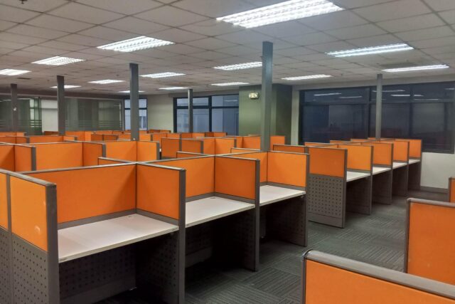 Move- In Ready Office Space in Ortigas Center That Can Fit 250 People for Lease