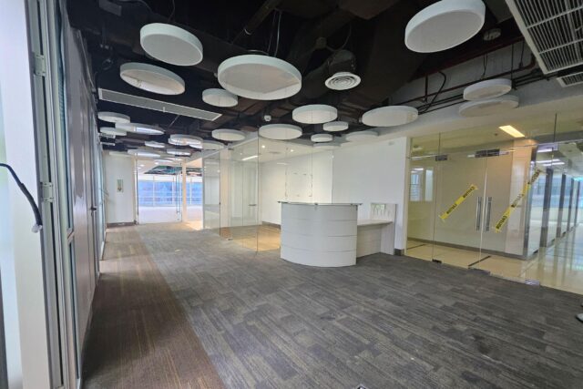 24/7 Capable Office Space in BGC Taguig with Meeting Room, Office Rooms, Open Area and Wet Pantry